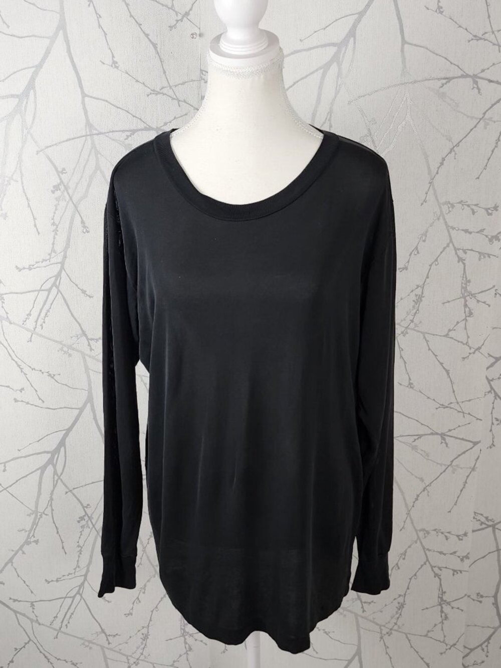 Wintersilks Black 100% Silk Jersey Knit Round Neck Baselayer